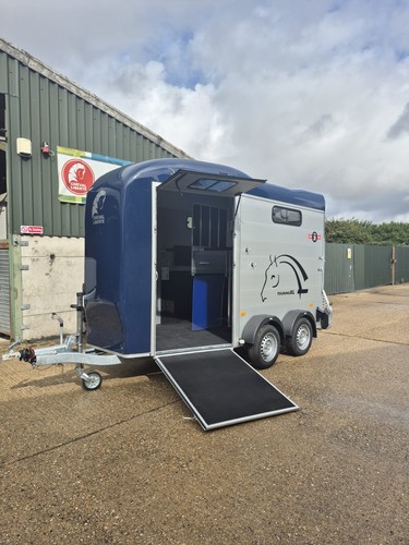 New cheval liberte touring - new, xl