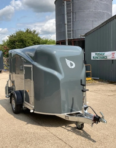 New debon box - new, trailer